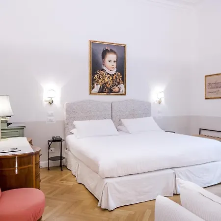 雷莱斯唐娜鲁斯西亚旅馆 招待所 4*